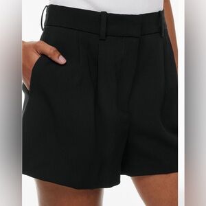 Babaton Pleated 3" Short black size 8 - worn once! Mirror crepe. Soft stylish.